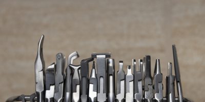 close-up-dentist-instruments
